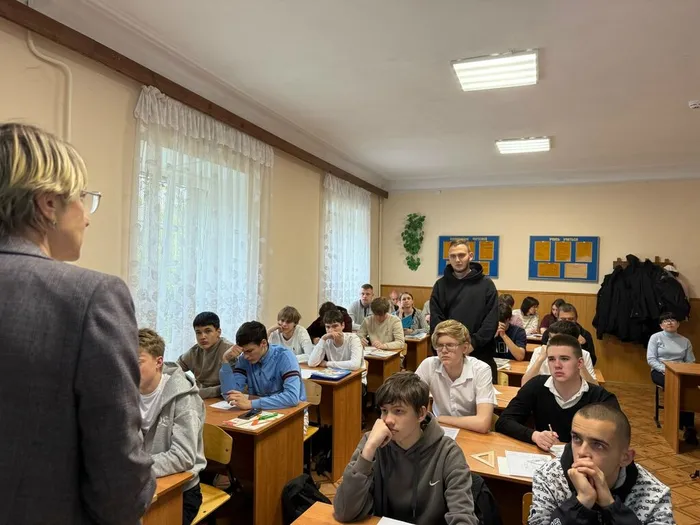 Открытый урок по теме «Сечения» (8)