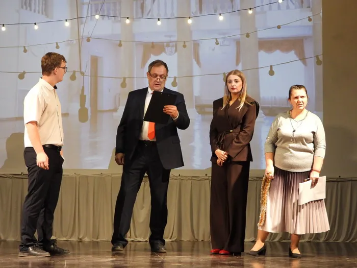 новогодний спектакль (4)