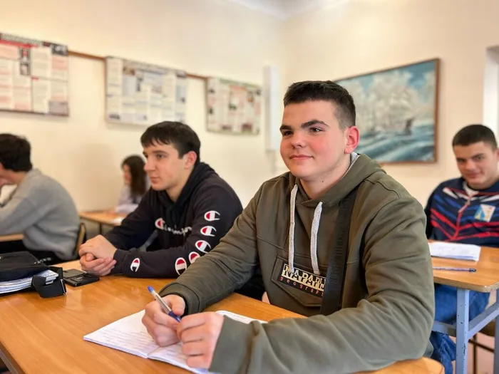 просмотр документального фильма (5)