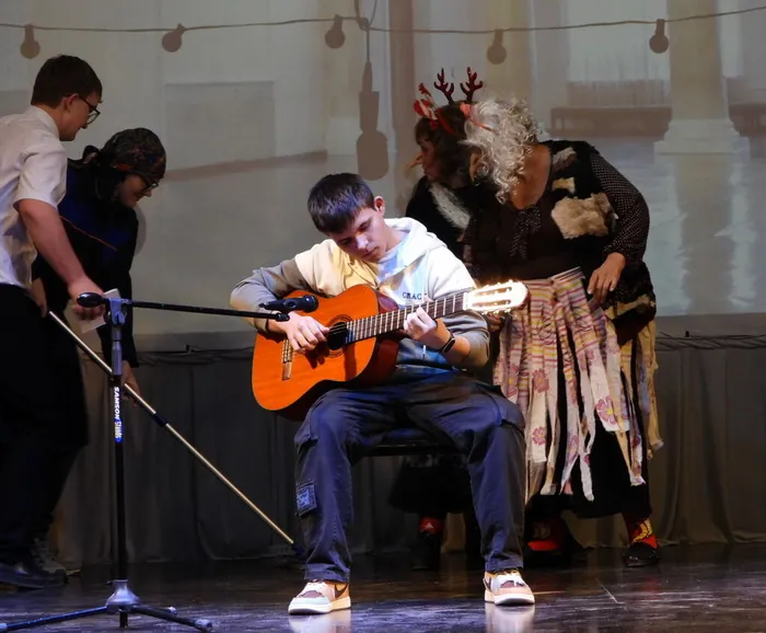 новогодний спектакль (6)