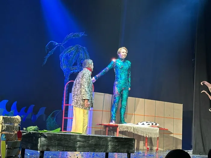 спектакль (2)