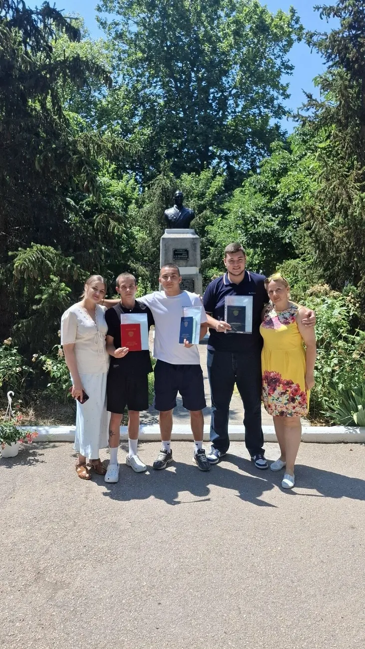 выпускники (5)