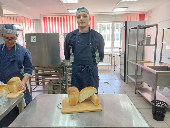 студенты приготовили хлеб (2)